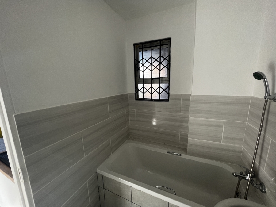 2 Bedroom Property for Sale in Scenery Park Eastern Cape